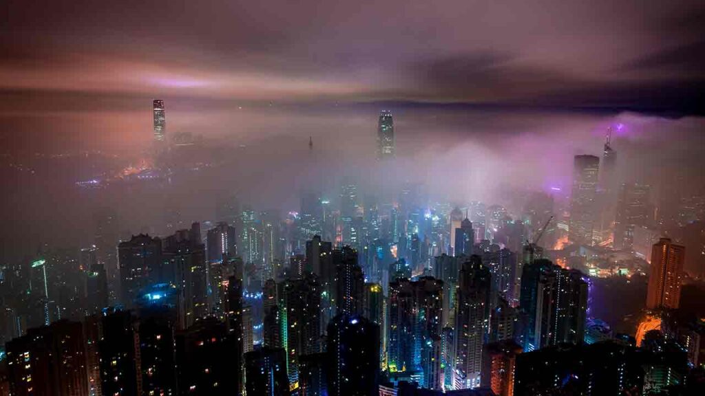 Pildil on vaade Hong Kongile, mis illustreerib teemat Aasia on endiselt krüptomeka, raport kinnitab